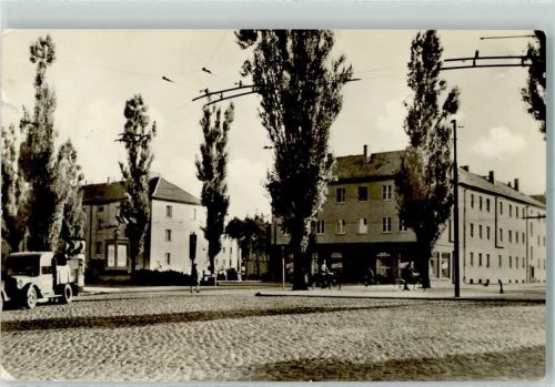 Westend Obus-Endstation Rückseite mit Abschürfungen bzw Kleberesten