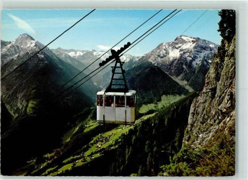 Mayrhofen Penkenbahn Blick gegen Hauptkamm mi Tristner und Grünberg und Tiefblick auf Finkenberg