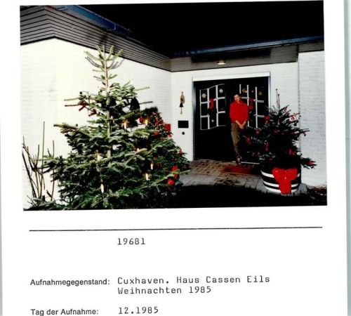 Cuxhaven 1985 Cuxhaven Döse Haus Cassen Eils Weihnachten Foto montiert auf Karton
