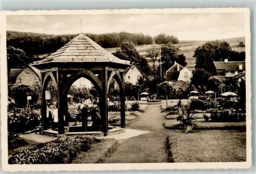Bruchhausen Mineralbrunnen Gartenidylle