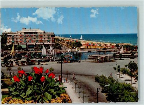 Riccione Hafen und Strand BP-Tankstelle