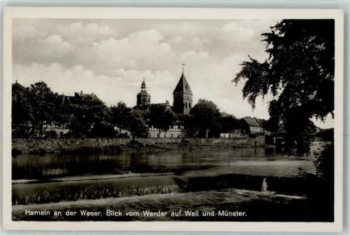Hameln Blick vom Werder auf Wall und Münster