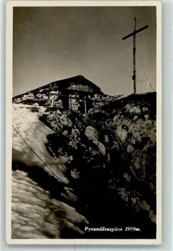Vorderkaiserfeldenhütte Pyramidenspitze Gipfelkreuz Hüttenstempel