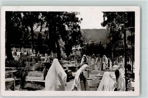 Alger Le vendredi au cimetiere d`El Ketar AK