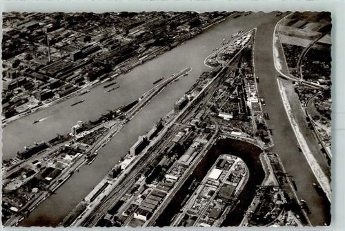 Mannheim Zusammenfluß Rhein und Neckar Hafenanlagen Fliegeraufnahme