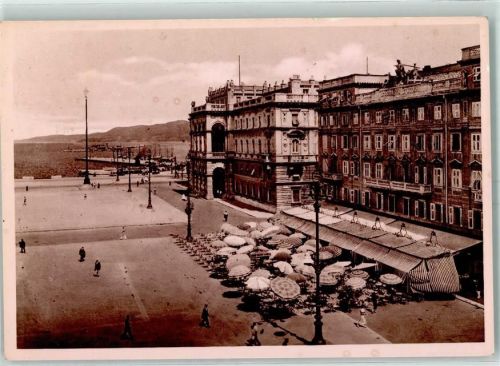 Trieste / Triest / Trst Piazza Unita