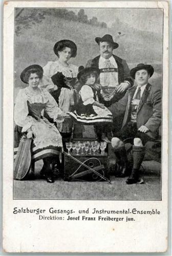 Salzburg Gesangs- und Instrumental Ensemble Tracht