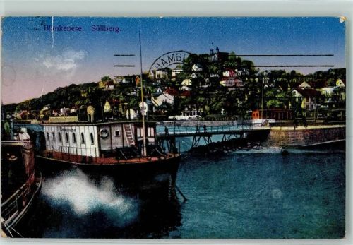 Blankenese Frachtschiff Blankenese Steg Ufer Schloss Fahne