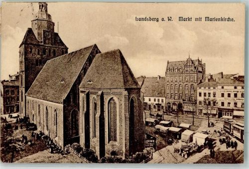 Kernein 1918 Markt mit Marienkirche Marktszene