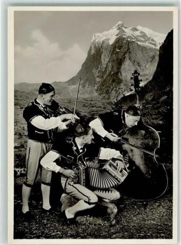 Grindelwald Moserbuebe Tracht Cello Geige Akkordeon + Wetterhorn Volksmusik Foto AK