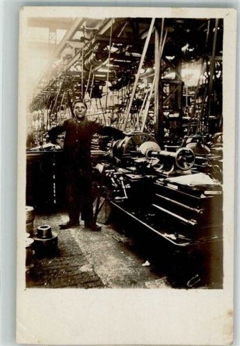 Esslingen Junger Mann an Drehbank in Maschinenfabrik Privatfoto AK Ort handschriftlich