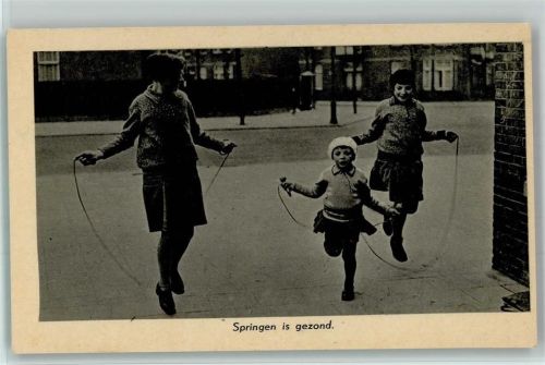 Kinderspiele mit Springseil ca 1940 AK