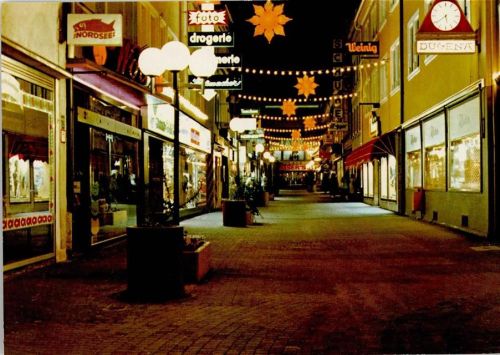 Landau Gerberstraße Nacht Beleuchtung Sterne Geschäft Nordsee Uhrengeschäft