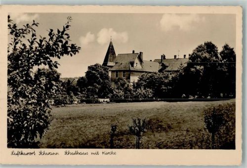 Schwann Schulhaus mit Kirche