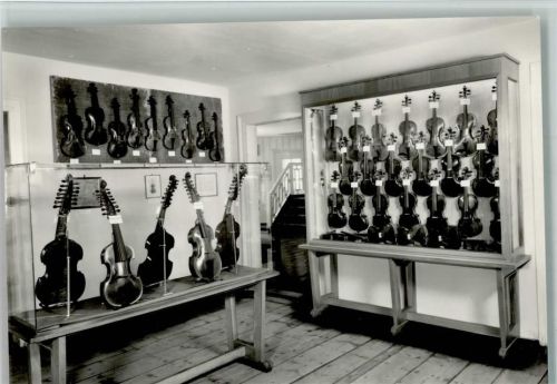 Markneukirchen Museum - Streichinstrumente Geigen Violinen