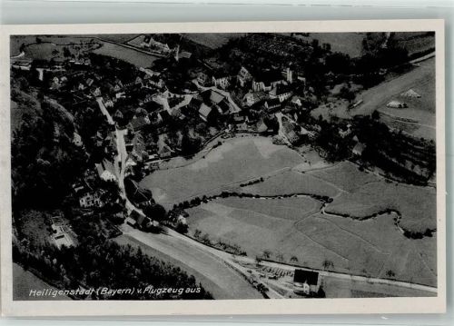 Heiligenstadt 1941 Fliegeraufnahme des Ortes mit der Kirche St. Veit und St. Michael