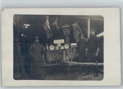 Feld-Schlachter - Schweinehälften Foto AK