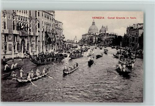Venezia Canal Grande in festa