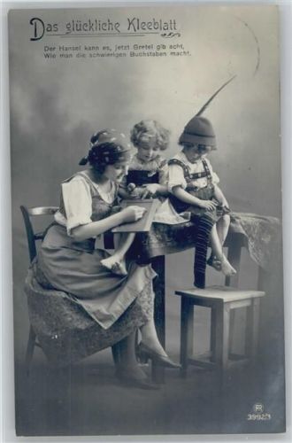 Serie 3992-3 - Schiefertafel - Das glückliche Kleeblatt - Mutter mit Kindern - 1915 Foto AK
