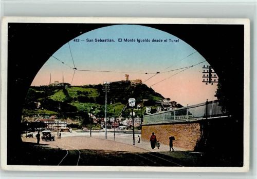 San Sebastian Blick auf den Berg Igueldo aus einem Tunnel