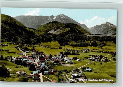 Bergen Luftaufnahme Gesamtansicht mit Hochfelln und Hochgern