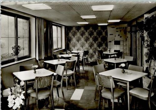 88630 W7798 Pfullendorf , Baden - Stadtgarten-Café Innenaufnahme Gastraum Kachelofen