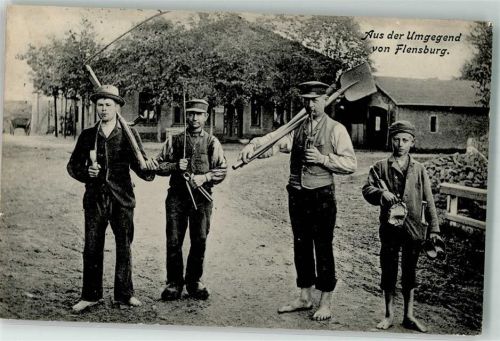 24937 W2390 Flensburg 1908 Foto AK Flensburger Umgebung Aufnahme Handwerker Tabakspfeifen