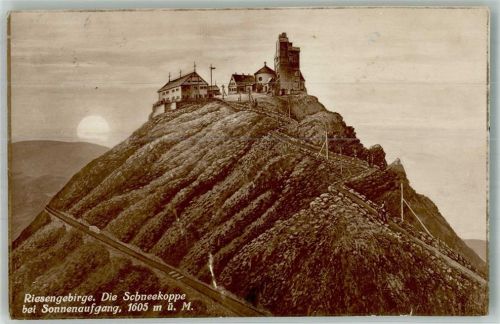 Schneekoppe Wetterstation Kirche Hotel Sonnenaufgang