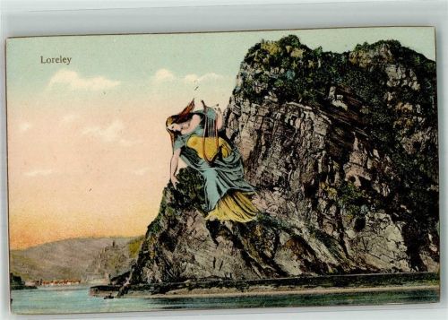 Loreley Schöne junge Frau mit Harfe auf dem berühmten Felsen