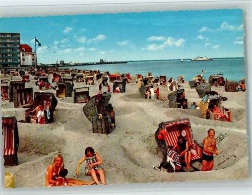 Wyk Badegäste in den Strandkörben