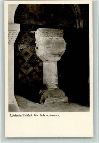 Fischbeck Alte Säule im Turmraum Stiftskirche