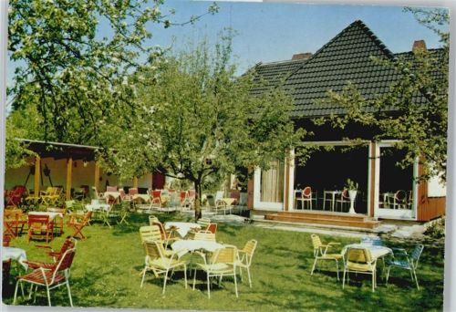 Buchholz Cafe Konditorei Kühn Garten Baum