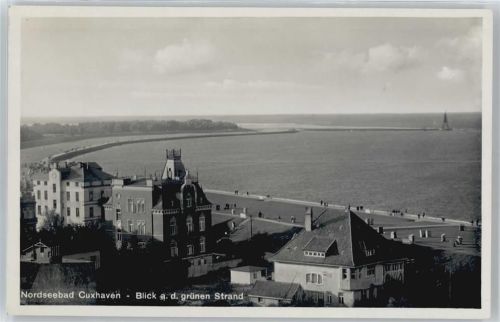 Cuxhaven Blick auf den grünen Strand