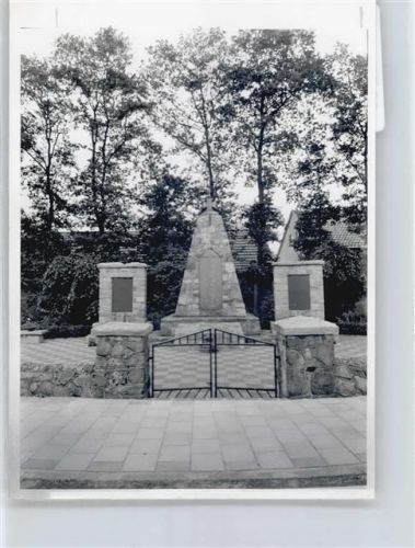 Wehrbleck Foto mit Negativ, Ehrenmal