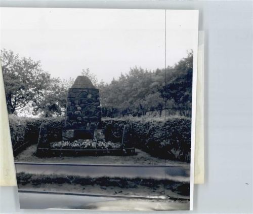 Osterholz-Scharmbeck Foto mit Negativ, Ehrenmal