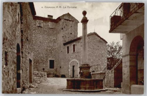 Gourdon Brunnen AKU1