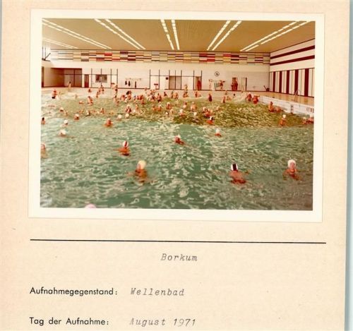 Borkum Wellenbad Badekappenpflicht Innenaufnahme Foto montiert auf Karton