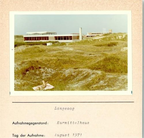 Langeoog Kurmittelhaus Foto montiert auf Karton