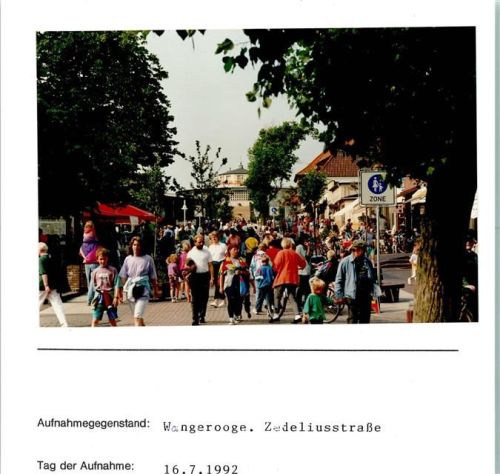 Wangerooge Zedeliusstraße Foto montiert auf Karton