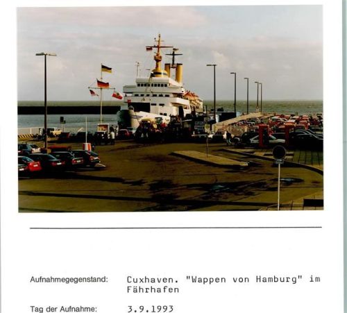Cuxhaven Wappen von Hamburg im Fährhafen Foto montiert auf Karton