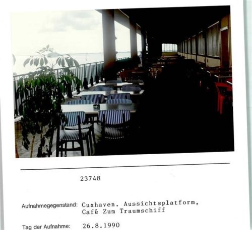 Cuxhaven Aussichtsplattform Café Zum Traumschiff Foto montiert auf Karton