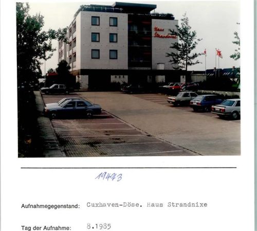 Cuxhaven Cuxhaven Döse Haus Strandnixe Foto montiert auf Karton