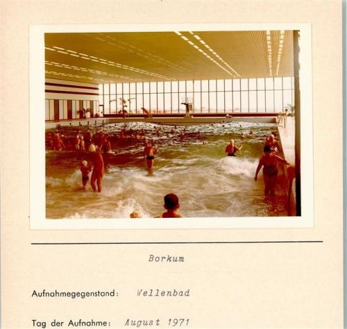 Borkum Wellenbad Innenaufnahme Badekappenpflicht Foto montiert auf Karton