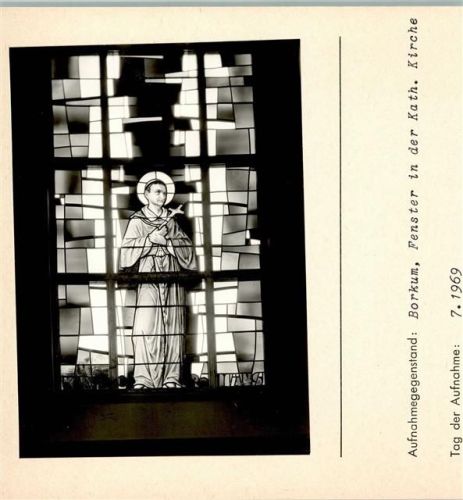Borkum Fenster in der Kath. Kirche Foto montiert auf Karton