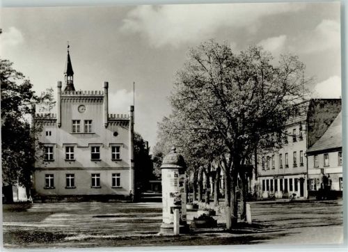 Peitz Markt Litfaßsäule Rückseite mit Abschürfungen bzw Kleberesten