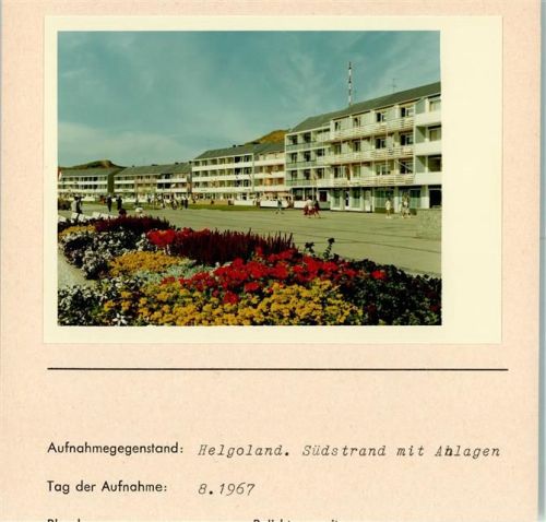 Helgoland Südstrand mit Anlagen Foto montiert auf Karton