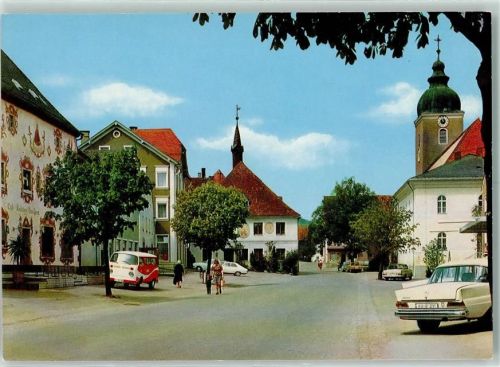 Beratzhausen Marktplatz VW-Bus