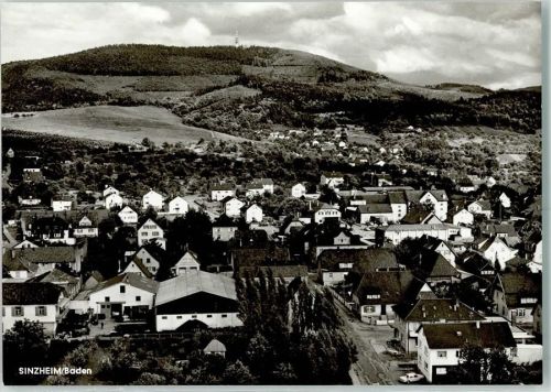 Sinzheim Rückseite mit Abschürfungen und Kleberesten