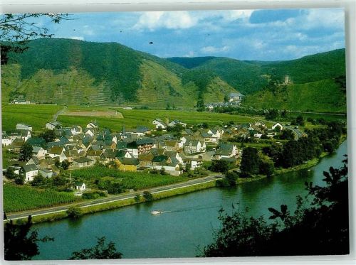 Poltersdorf Rückseite mit Abschürfungen bzw Kleberesten