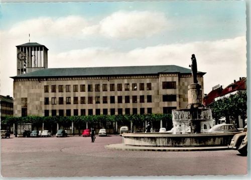 Saarlouis Rückseite mit Abschürfungen und Kleberesten Rathaus mit Marienbrunnen